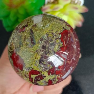 KatLin Natural Dragon Blood Stone Orb Crystal Energy Healing Ornaments (Size : 900-1000g)
