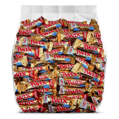 Yummy Chew Twix Chocolate Candy Bars - Fun Size Twix Candy Bars - Individually Wrapped Bulk Twix Chocolate Bars - Twix Caramel Milk Chocolate Cookie Bars - Bulk Candy Bag (Pack of 65)