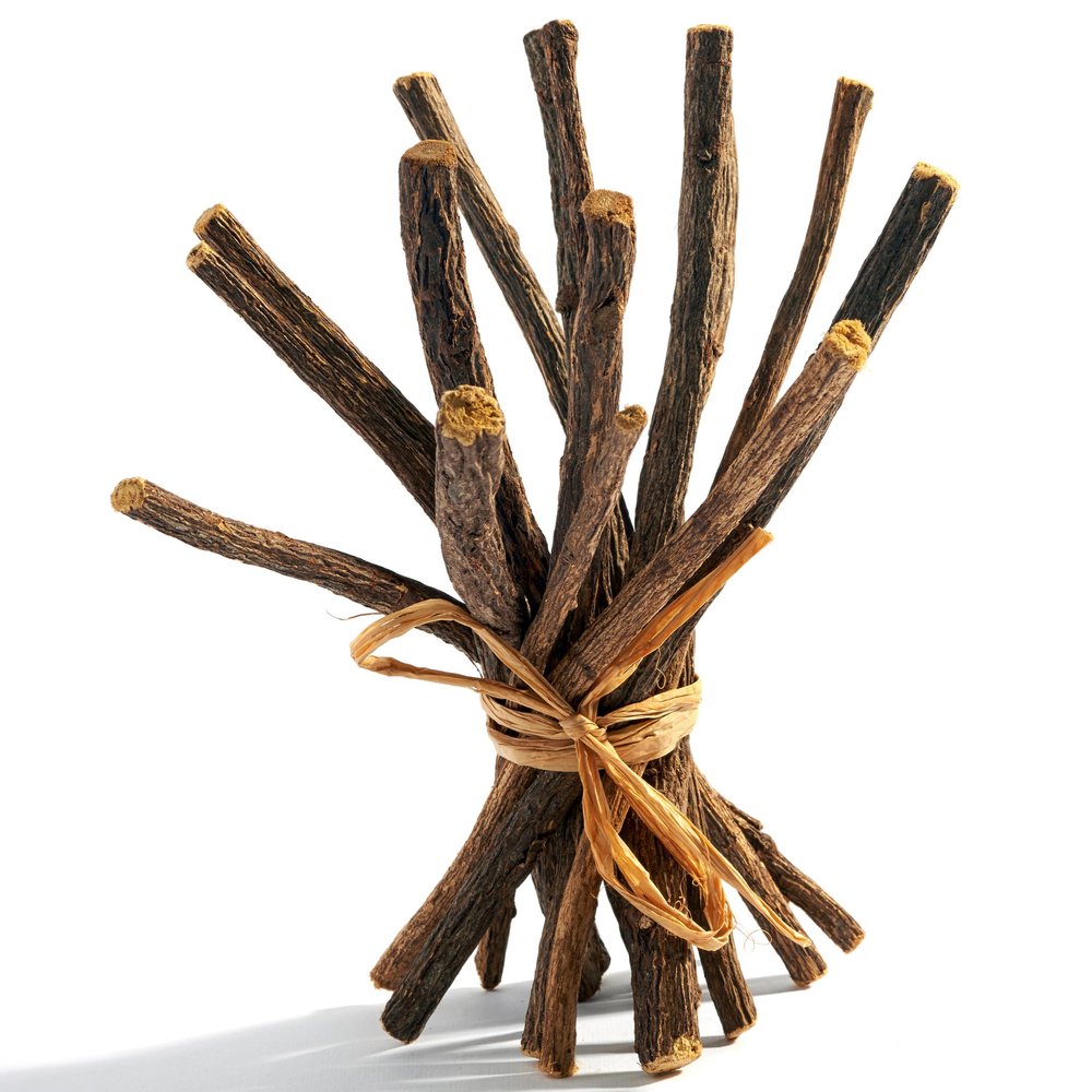 Aroma Depot 8 oz. Natural Licorice Root Chew Sticks for Humans.100% Pure Natural | Oral Health & Fresh Bearth | Individual Liquorice Sticks are 6.5-7 inches Long. Glycyrrhiza Glabra from Turkey.