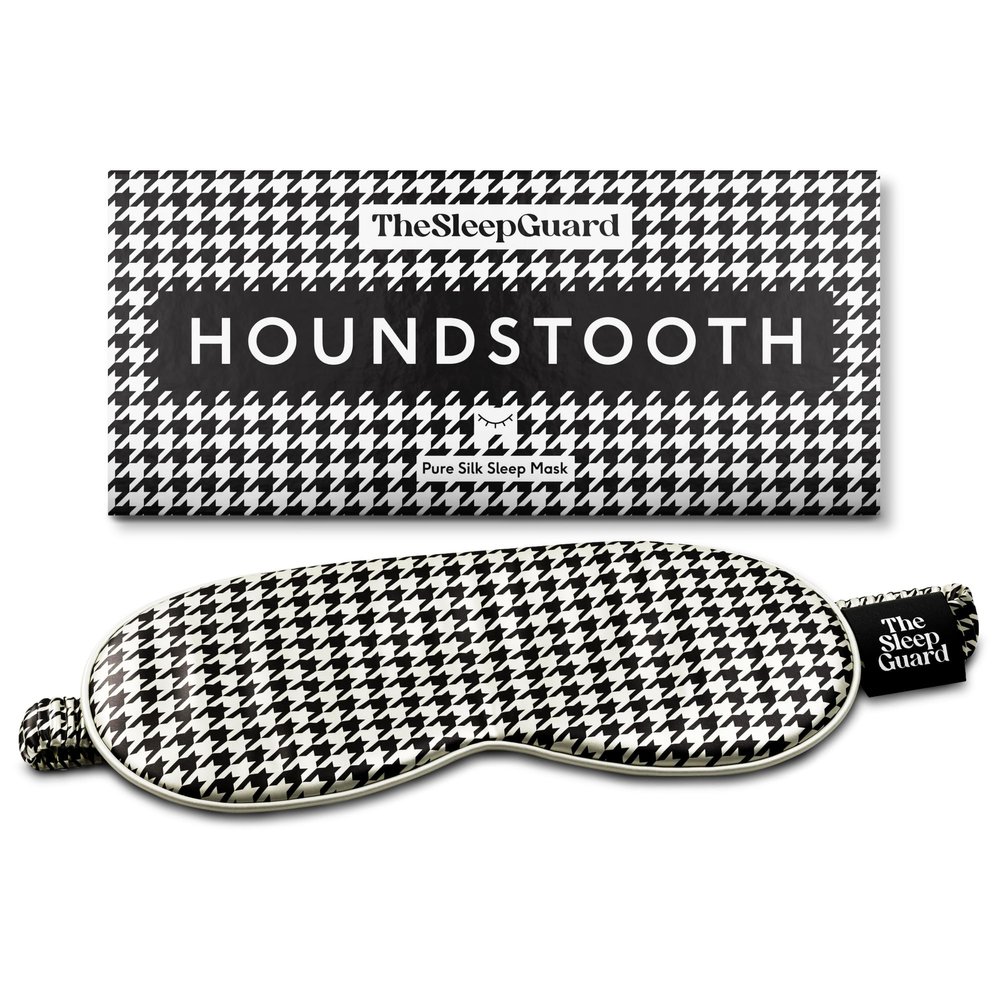 TheSleepGuard Pure Silk Sleep Mask [100% 6A Mulberry Silk, 22 Momme] Light Blocking Travel Essentials. Eye Masks for Sleeping. Black Oeko-Tex Blindfold. Eye Covers for Men & Women