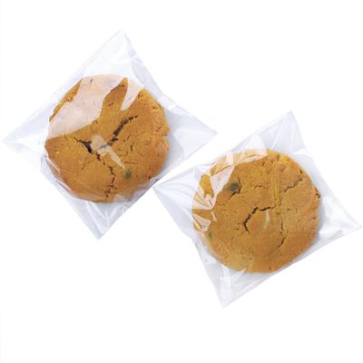COQOFA 4x6 inch 200Pcs Clear Cookie Bags Cellophane Self Adhesive Small Candy Treat Gift Bag Resealable Self Sealing Party Favors Macaron Packaging Plastic Bag