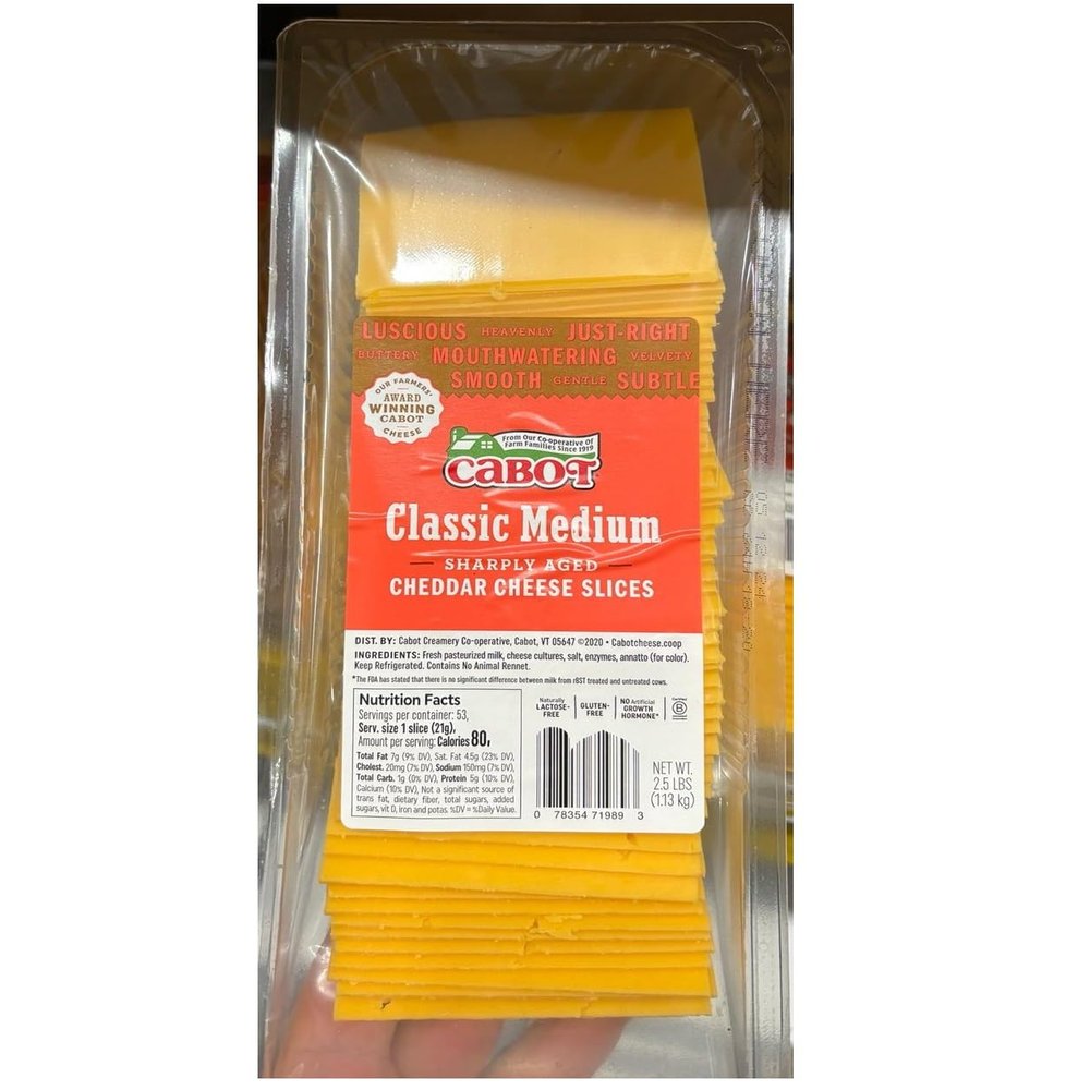 Cabot Classic Medium Sharply Aged Slice Cheddar Cheese 2.5 LB