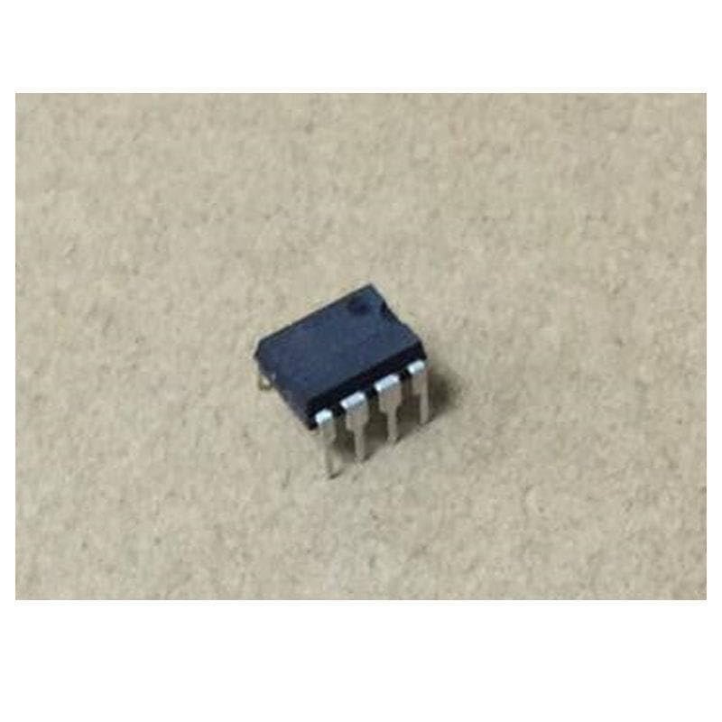 100PCS CR6224T DIP8 CR6224 DIP 6224T DIP-8