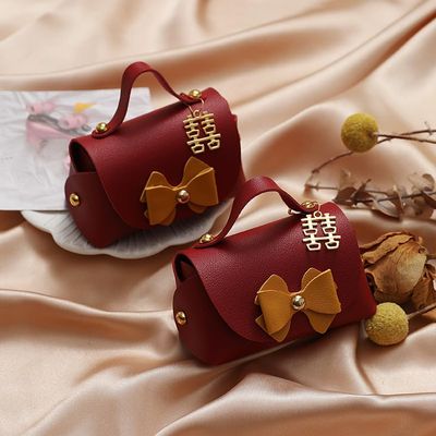 10 pack PU Leather Gift Boxes, Reusable Baby Showers Party Boxes Favor, Mini Handbag Candy Gift Box with Bowknot For Wedding Birthday Christmas Valentine's Day New Year Party Decoration, 4.7 x3 inches (Burgundy with pendent)