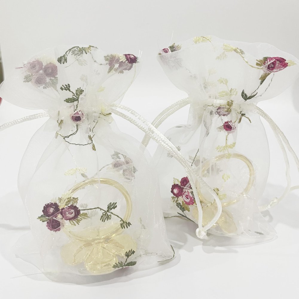 10 Pcs lace gift bags lace favor pouches White Embroidery Gift Bag- Organza Drawstring Gift Bags Embroidery Lace Floral Pouches for Christmas Wedding Birthday Parties Favor Jewelry Craft Bags, 4" x 5.5"