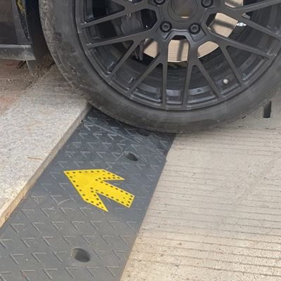 Threshold Ramp Driveway Rubber Truck Car Curb Ramps, Sidewalk Driveway Threshold Ramp for Pickups Wheelchair, Garage Barn Shed Trailer Loading Ramp, 10/12/14/15/16cm(Size:100x35x14cm(39 3/8x13 3/4x5 1