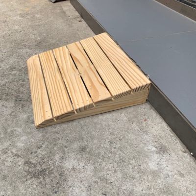 Katzowen Threshold Ramp Driveway Wooden Curb Steps Ramps Indoor Outdoor, Driveway Barrier Free Portable Slope Pad for Motorcycles Scooters Bicycles, Anti-Slip Threshold Ramp(70x33x13cm (27.5x13x5in))