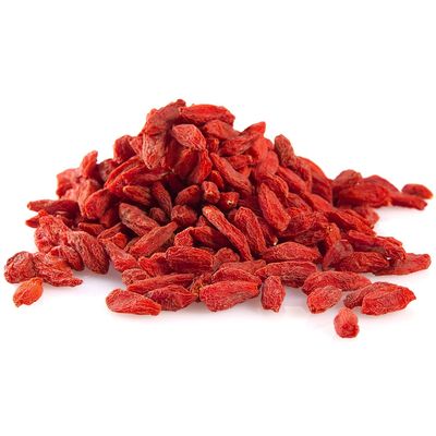Anna and Sarah 8 Oz. USDA Organic Dried Goji Berries - Fruit Superfood - Naturally Rich in Antioxidants to Support Healthy Skin - Handpicked- Raw- Natural- Vegan- Non-GMO- Gluten Free in Resealable Bag