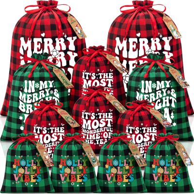 12 PCS Christmas Drawstring Gift Bags with Tags, Buffalo Plaid Xmas Gift Bags Assorted Sizes Bulk, Cotton Fabric Holiday Bag Large Medium Small Wrapping Bag for Xmas Presents Decor Party Favors