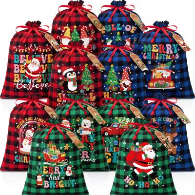 12 PCS Burlap Christmas Drawstring Gift Bags, 12x16in Buffalo Plaid Xmas Gift Bags w/Tags, Cotton Fabric Goody Gifts Treat Bag Xmas Sacks Large Reusable Gifts Wrapping Bag for Holiday Party Favors