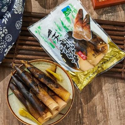 Instant spicy and hot bamboo shoots, Hand peeled bamboo shoots 230g/bag, Fresh and crispy, Pickled pepper bamboo shoots, Sour and spicy pickles, Chinese spicy vegetable snacks (Pickled pepper flavor,1 bag)