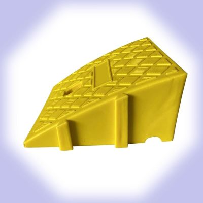 Driveway Kerb Ramp, Plastic Curb Ramp, Wheelchair Ramp, Portable Lightweight Threshold Ramps for Cars, Scooter, Pets, Steps(Yellow,25 * 27 * 11cm)