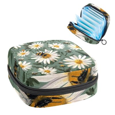 Tampons Holder for Purse, Portable Feminine Menstruation Pad Holder, Bees on Daisy Cute Sanitary Napkin Storage Bag for Women