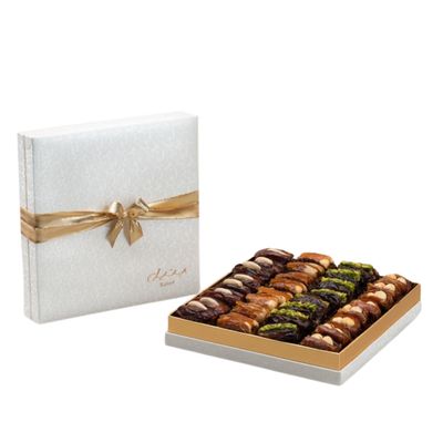 Bateel Alaska White Gift Box Filled Dates Premium Stuffed Dates Selection | Organic Dates | Fresh Seedless Date Fruit Assortment | Luxury Packaging Medium