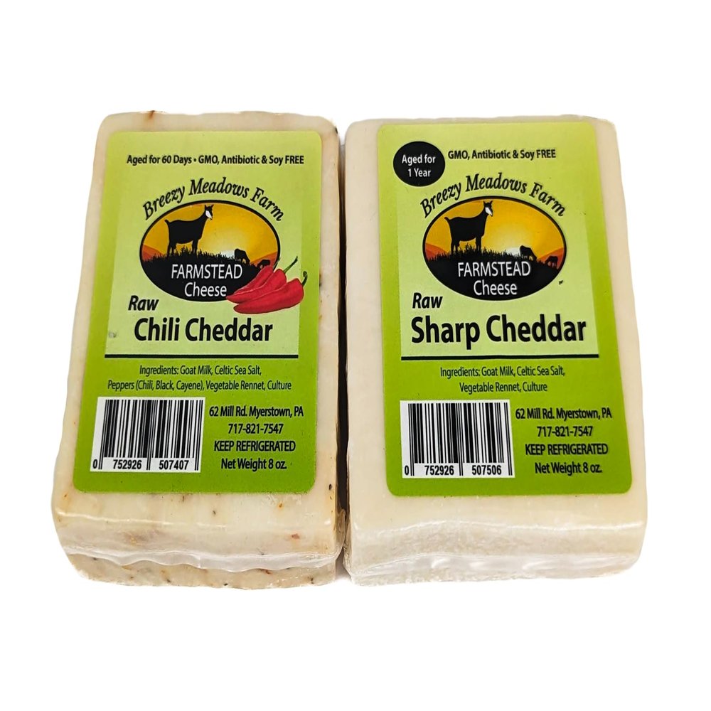 Breezy Meadows Farm Chili Cheddar (4 x 8 oz) and Raw Sharp Cheddar (4 x 8 oz)