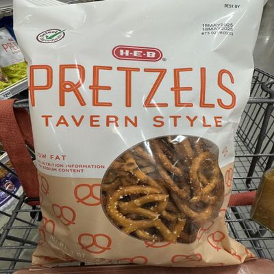 HEB Low Fat Tavern-Style Pretzels 12oz 2 Bags