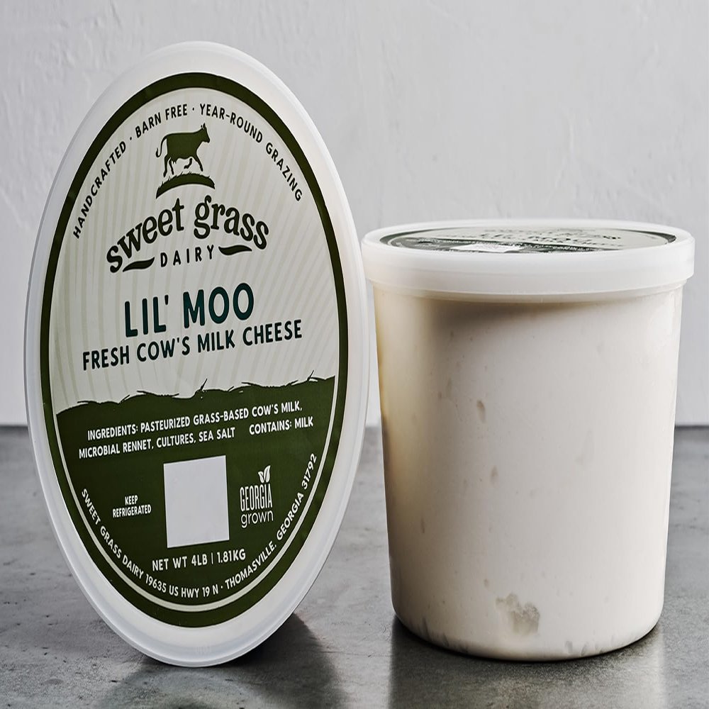 Sweet Grass Lil Moo Cheese, 2 Count of 4 lb Plastic Tubs, 8 lb Case, Spreadable Cow's Milk Cheese, Similar to Cream Cheese, Lighter Texture, Sweet and Savory, Perfect for Various Recipes