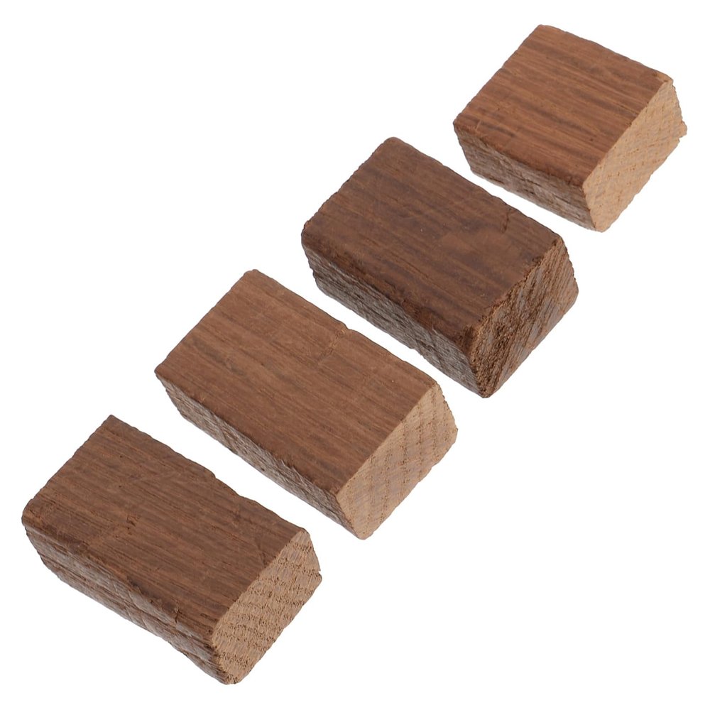 COLLBATH 50g Aging Red Wine Oak Chips Enhancing Aroma Wooden Cubes for Home Brewing Random Shapes for Flavor Improvement Wine Making Supplies