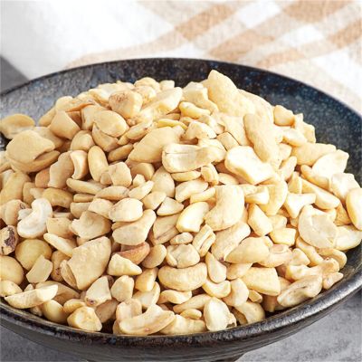 Regal Raw Cashew Pieces 10 lb. WS-999CSPCRW10-NPF