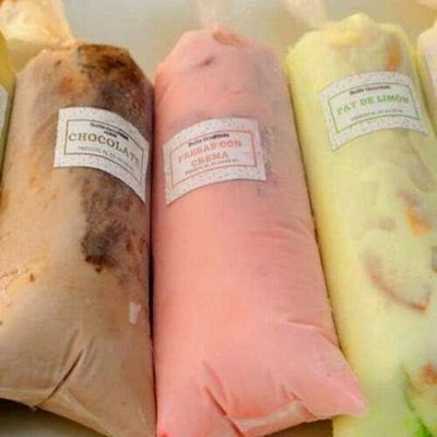 100 Disposable ICE POP Bag for Frozen Treats, Smoothies, and Yogurt Sticks. Size 4x3 in (Small)