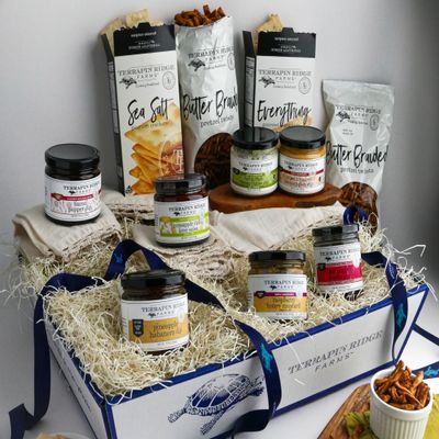 Terrapin Ridge Farms Party Pack Gift Basket  10 Gourmet Snacks & Dips  Ready-to-Eat Holiday Gift Set