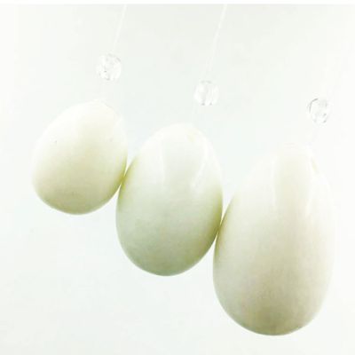 FASHION ITEM 3Pcs Eggs Massage Stone Jade Massage Natural Stone Stress Exercise Release Balls for Women,Women Body Massage Muscle Training (White-3pcs)