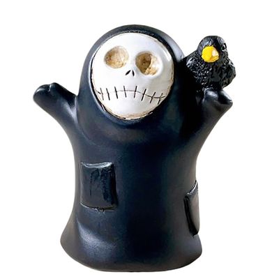 Ghost ornaments skull wizard faceless horror ornaments home desktop resin ornaments (a style)