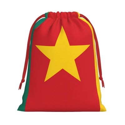 YILEQUAN Christmas Burlap Gift Bags with Drawstrings, Flag of Cameroon - Christmas Treat Candy Bags for Holiday Party Wrapping Xmas Present - Large