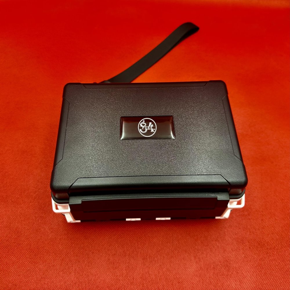 Pure84 Travel Cigar Humidor Case with Foam Inserts, Black and White