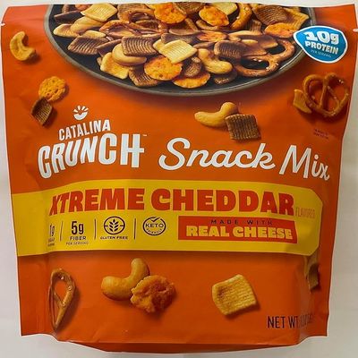 Snack Mix CATALINA CRUNCH Snack Mix, Xtreme cheddar made with real cheese,gluten free Net Wt. 18oz