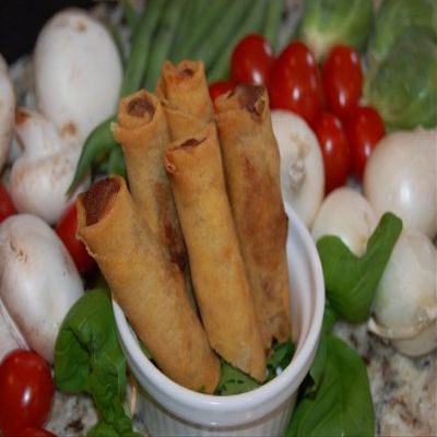 Les Chateau Chicken Cashew Spring Rolls, 100 Count, Frozen, Gourmet Appetizer with Roasted Chicken, Cashews, Sesame Oil, and Spices, Perfect for Chefs and High-End Dining