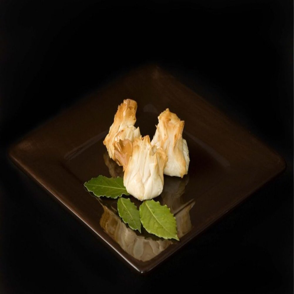 Les Chateau French Brie with Raspberry in Phyllo Purse, 48 Frozen Pieces, Gourmet Appetizer, Creamy Brie Blended with Toasted Almonds and Raspberry Jam, Perfect for Elegant Events and Entertaining