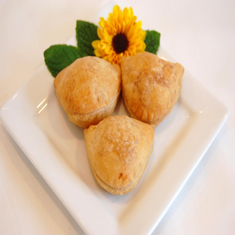 Les Chateau Calzone Hors D'Oeuvres, Frozen Mini Puff Pastries, 100 Count, Gourmet Appetizers
