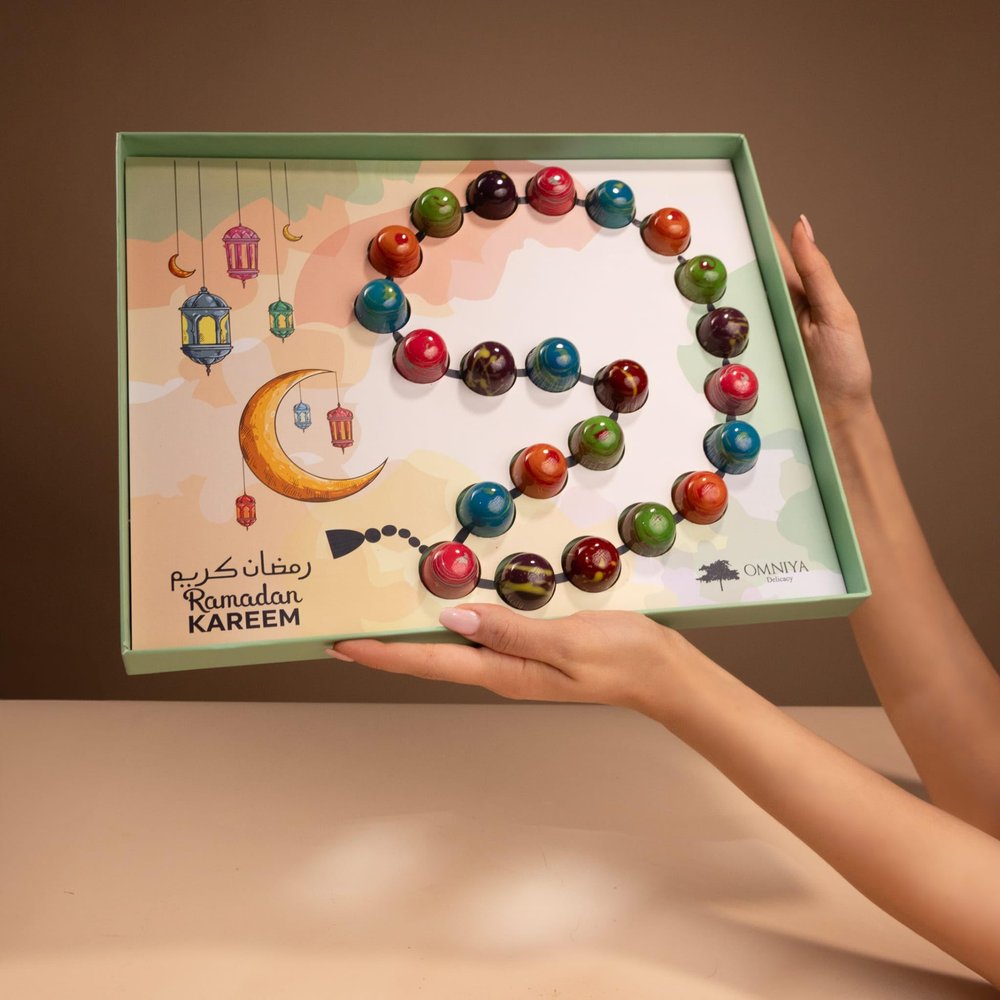 OMNIYA Delicacy Beads of Joy Chocolate Box Luxury Ramadan Gift with 25 Masbaha Inspired Chocolates incl Pistachio, Hazelnut, Coffee, Cheesecake & Chocolate in Elegant Box for Eid & Iftar Gifting