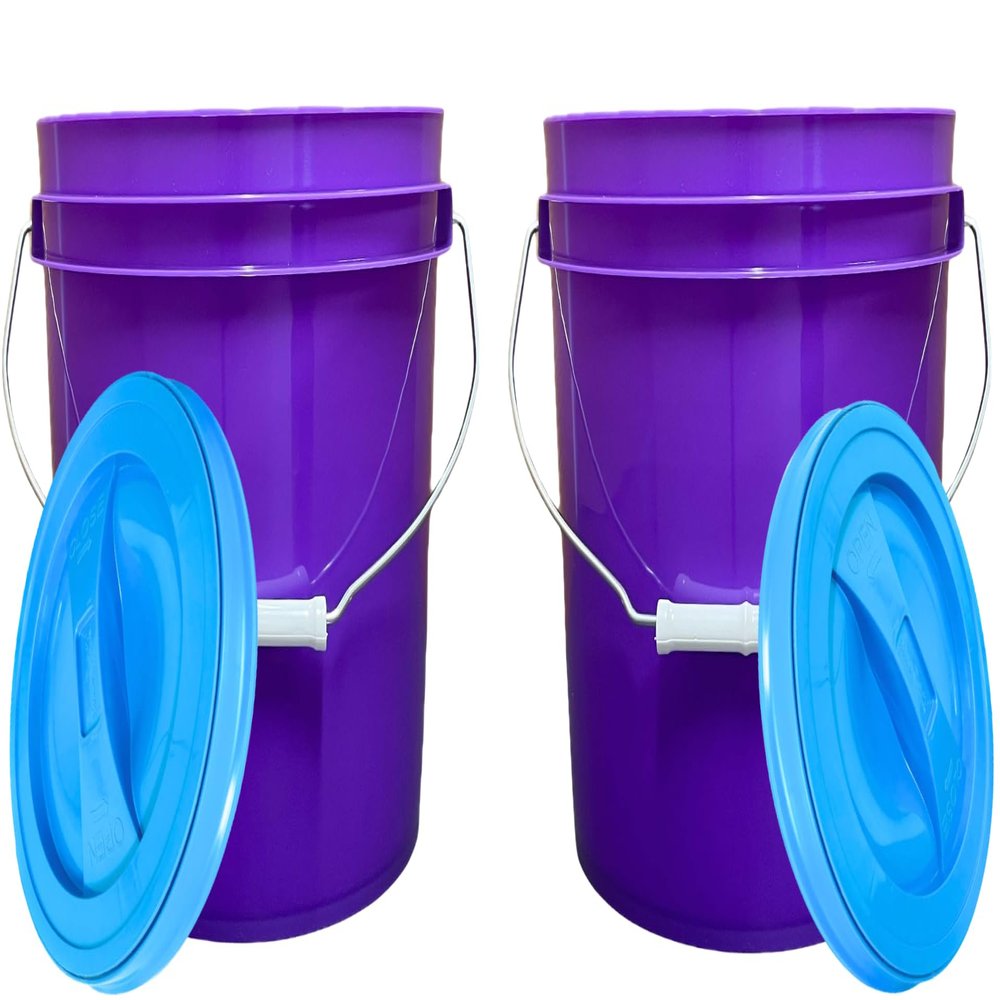 House Naturals 2 Gallon Food Grade Plastic Bucket with Screw on lid Made in USA containers- Pack of 2