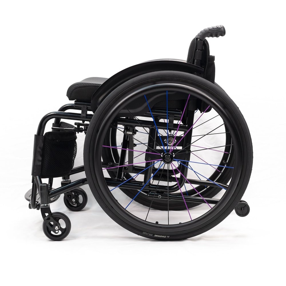 Lightweight Sports Foldable Mute Wheelchair All Terrain Aluminum,Adjustable Footrest Suitable for Teenagers, Adults, Seniors(Black2,Seat Width 40cm/15.74in)