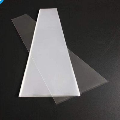 100Pcs Clear Plastic Flower Bouquet Bag Sleeve Transparent Cellophane Rose Packaging Wrap Cellophane Bags for Valentine's Day Stationery and Gift Wrapping Supplies