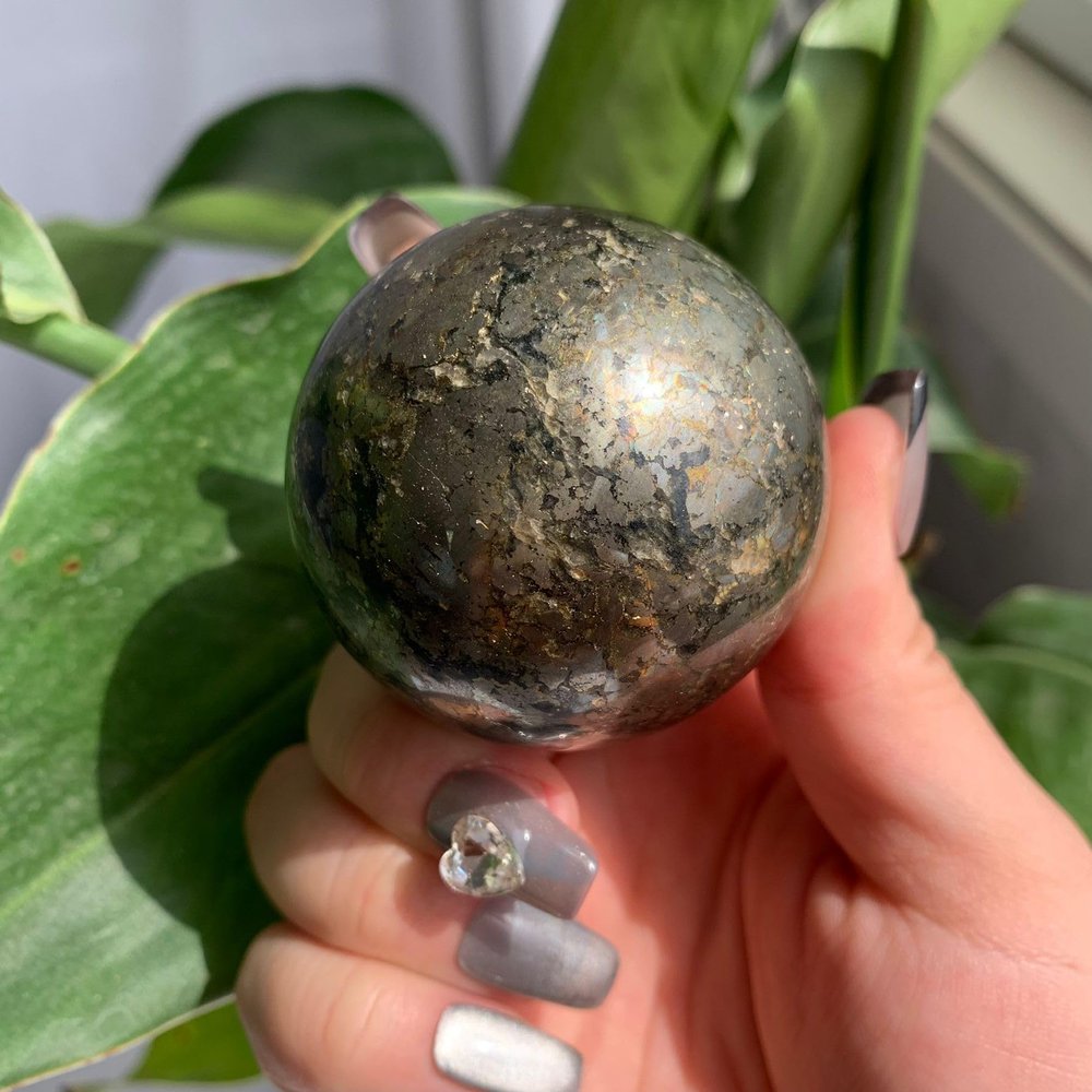 52mm 318g Natural Pyrite Sphere Ball Shimmering "Fool's Gold" Crystal for Wealth Energy, Confidence & Luxury Decor