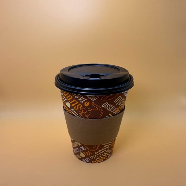 20OZ Brown Design Paper Hot Cups with Black Dome Lids and Sleeves for Coffee, Disposable Cups for Drinks (50)
