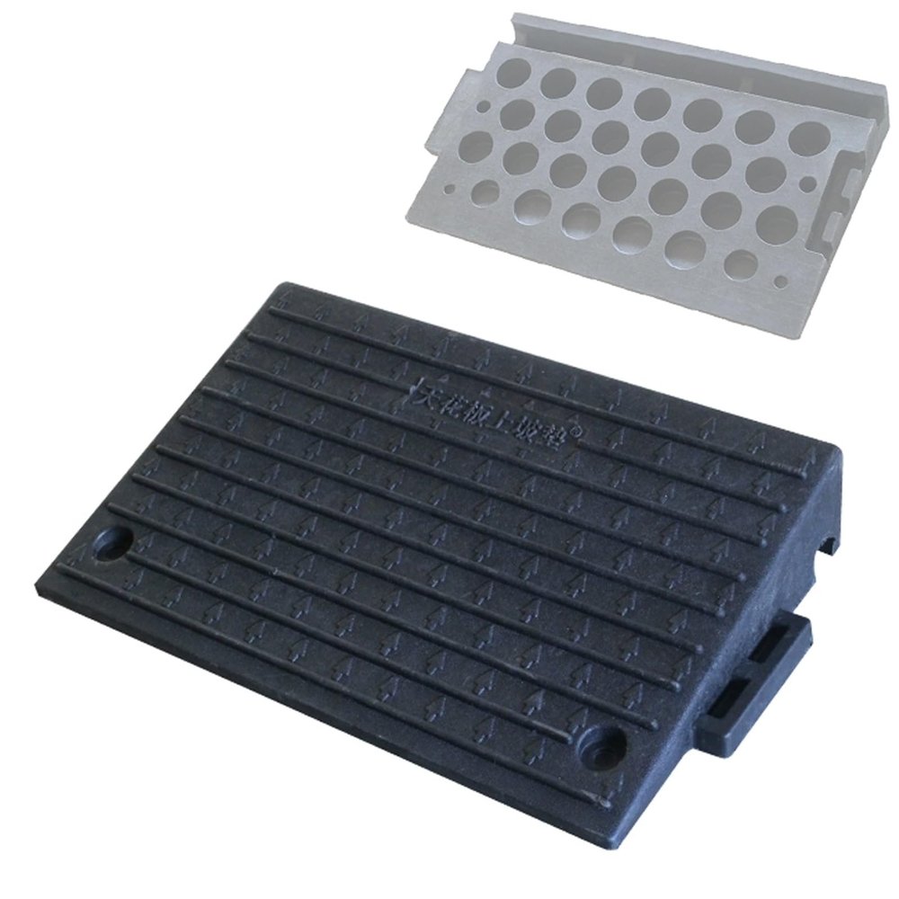 Curb Ramp, Solid Rubber Plastic Wheelchair Ramp, Height 5-15cm Portable Heavy Duty Driveway for Carts, Scooters, Motorcycles(50x30x7cm/19.7x11.8x2.8in)