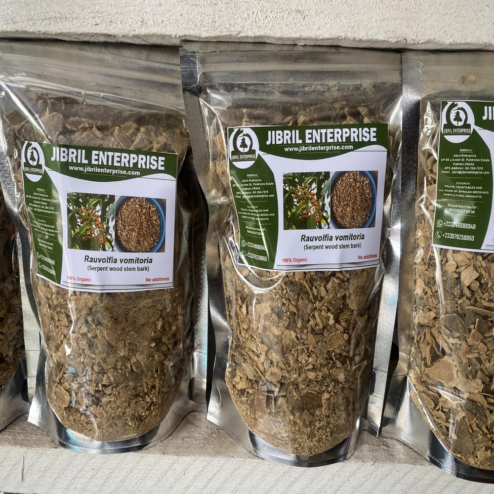 Alstonia boonei bark chips, 100% natural and organic, no additives, including phyto sanitary certificate (1000g)