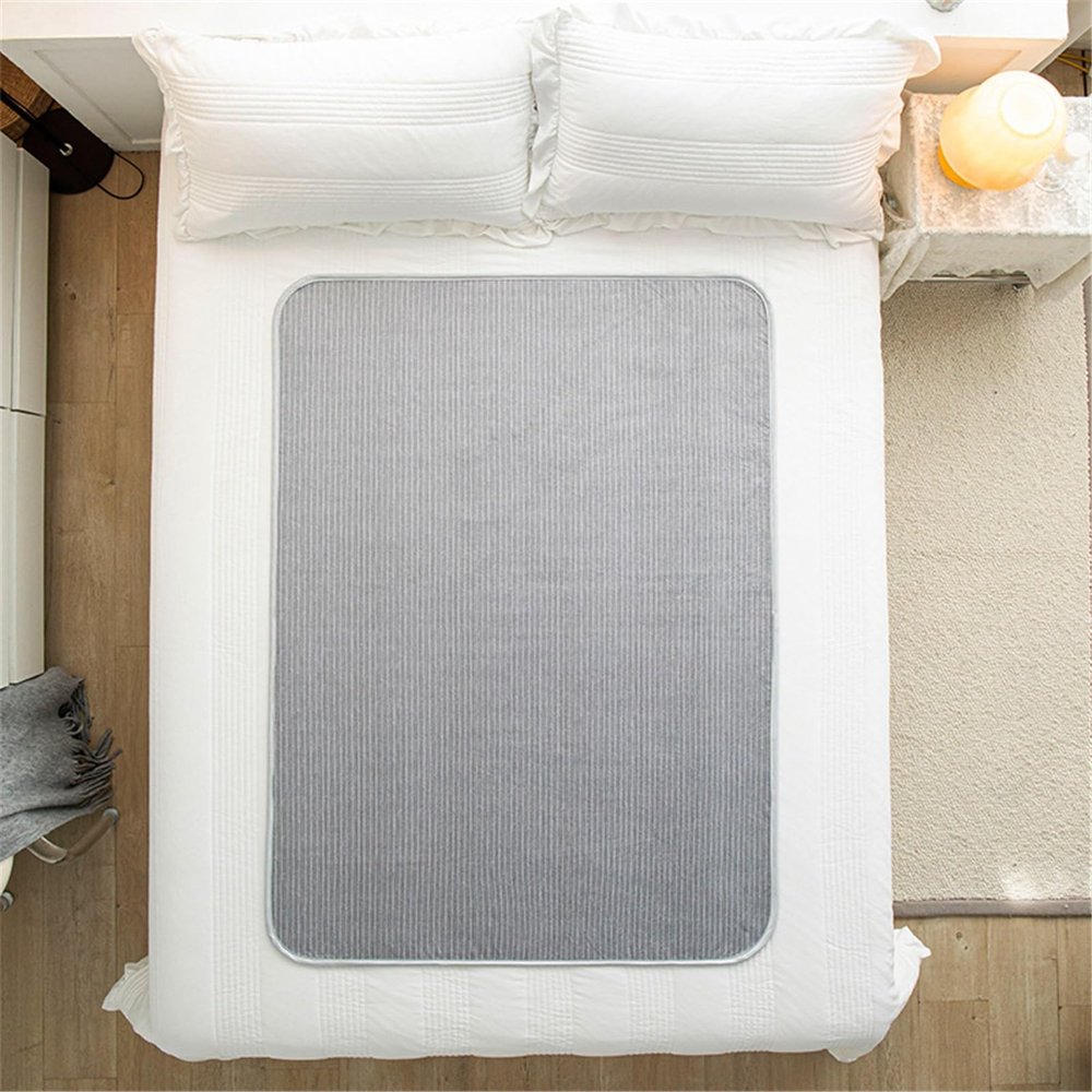 UYVEIS Summer Lightweight Bed Pads Washable Waterproof, Ice Silk Incontinence Bed Pads Breathable Leak-Proof Pee Pads for Adults, Elderly(Grey,100x140cm)