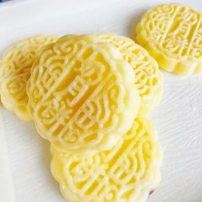 Delicious milk mooncakes, sugar free small cakes, Chinese classic Dim Sum gift pack, instant milk candy, substitute breakfast food, healthy biscuits, bread, handmade pastries, leisure snacks (300g)