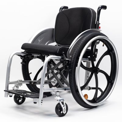 Sunyongfly Lightweight Wheelchair Features Removable footrests, seat Cushion Anti-roll Wheel,Aluminum Alloy,Folding(Seat Width: 40cm)