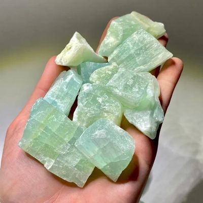 DGHIHZDHO 1pc 10-30g Raw Pistachio Green Calcite Stones Rough Crystals Gemsstones DGHIHZDHO