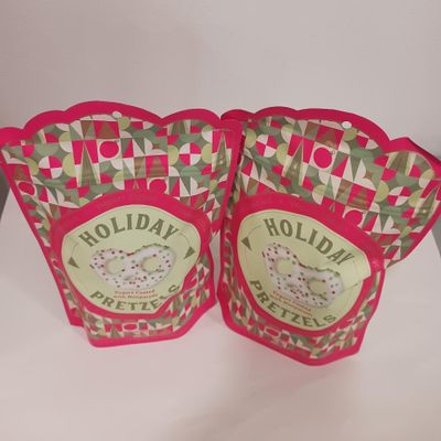 Pretzels Yogurt Coated with nonpareils