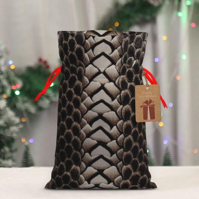 VFMNT Classic Snake Skin Christmas Gift Bag Burlap Xmas Drawstring Gift Sack with Tag & Tie, Medium Christmas Bags for Gifts, Reusable Gift Wrapping Bag for Holiday Party Favors