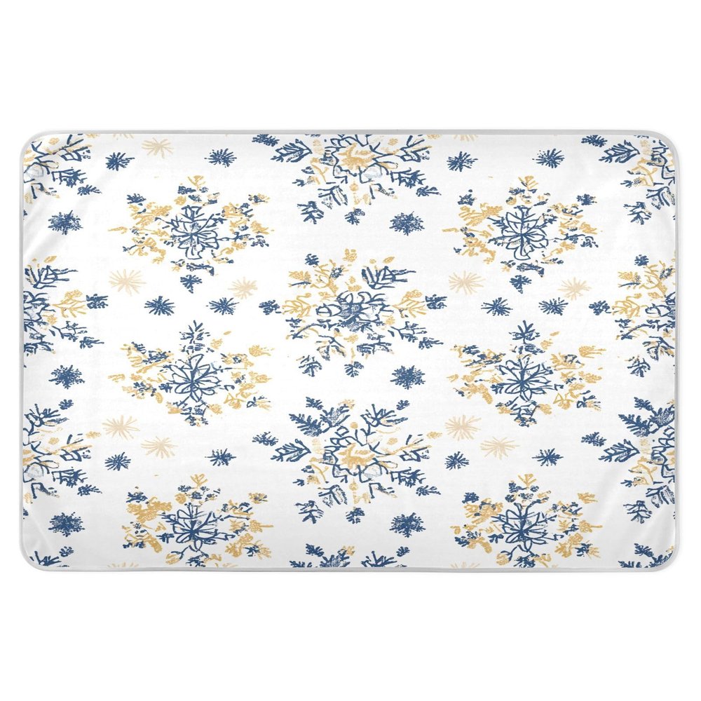 CEBUGI 34 x 52Washable Underpads Heavy Absorbency Waterproof Incontinence Bed Pads Snowflakes Pee Pads for Adults Kids and Baby