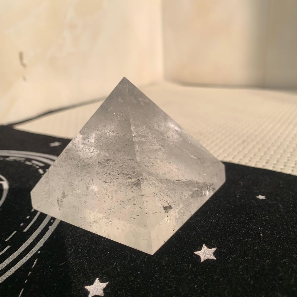197g Clear Quartz Pyramid | Energy Amplifier & Meditation Focus Tool | Natural Crystal Pyramid for Home, Office & Healing | Chakra Balancing & Intention Manifestation