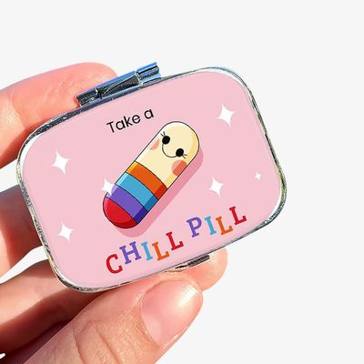 1pc Square Pill Box, Mini 2 Compartment Medicine Pill Organizer, Household Portable Medicine Storage Box, Vitamins Fish Oil for Pockets Purses Travel Unique Gift (Pink Chill Pill)